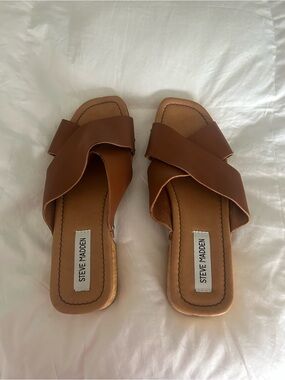 Steve Madden Tan Crisscross Slide Sandals NEVER WORN